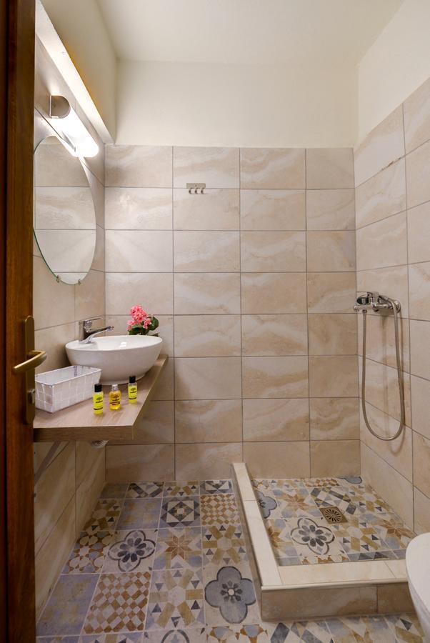 Alexander'S Great View Aparthotel Fira  Exterior photo